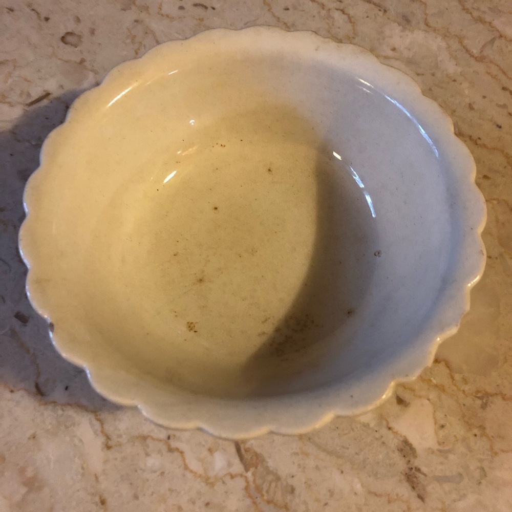 9890 Ironstone Bowl Mellor And Company Antique Scalloped Edge Ironstone Bowl
